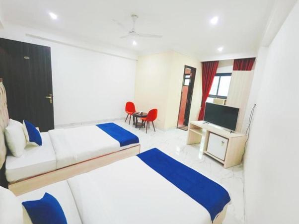 Hotel Almora Sky Near By Delhi International Airport With - Free Airport Pickup And Drop Yeni Delhi Dış mekan fotoğraf