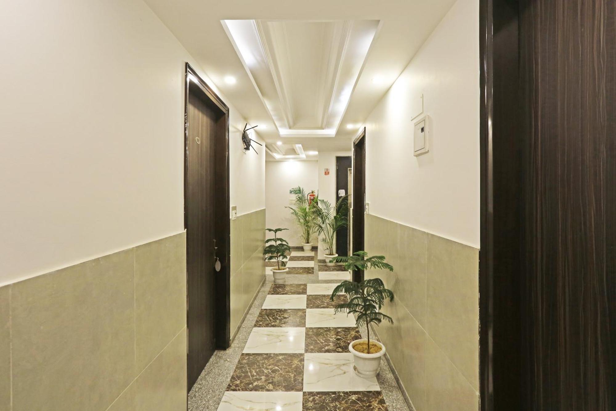 Hotel Almora Sky Near By Delhi International Airport With - Free Airport Pickup And Drop Yeni Delhi Dış mekan fotoğraf