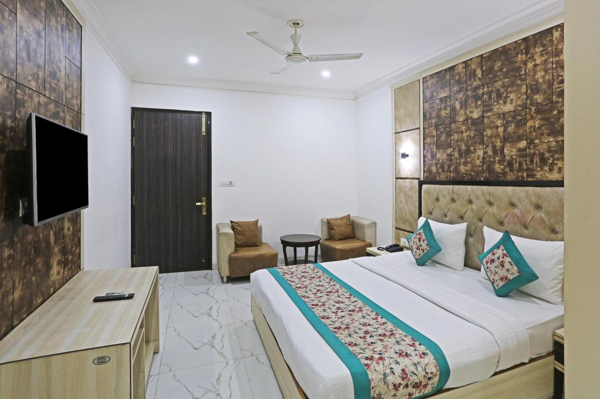 Hotel Almora Sky Near By Delhi International Airport With - Free Airport Pickup And Drop Yeni Delhi Dış mekan fotoğraf